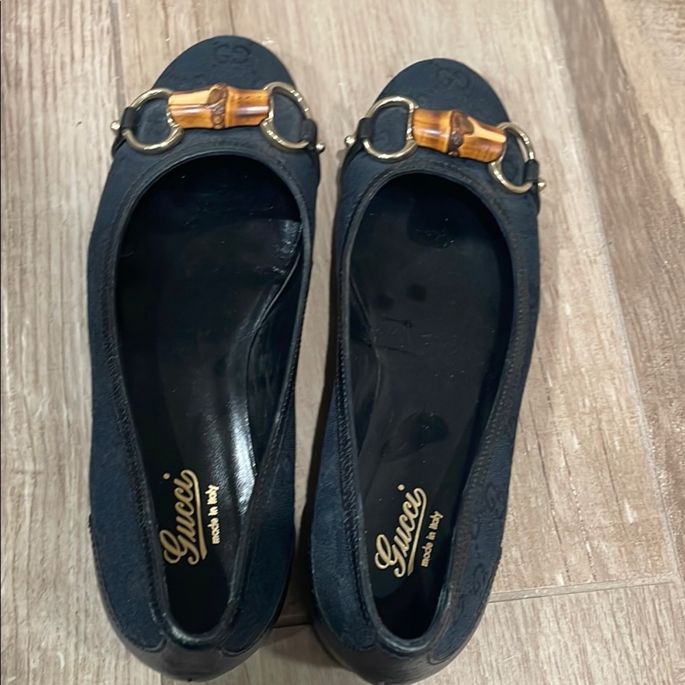 Gucci Black Flats & Loafers -authentic